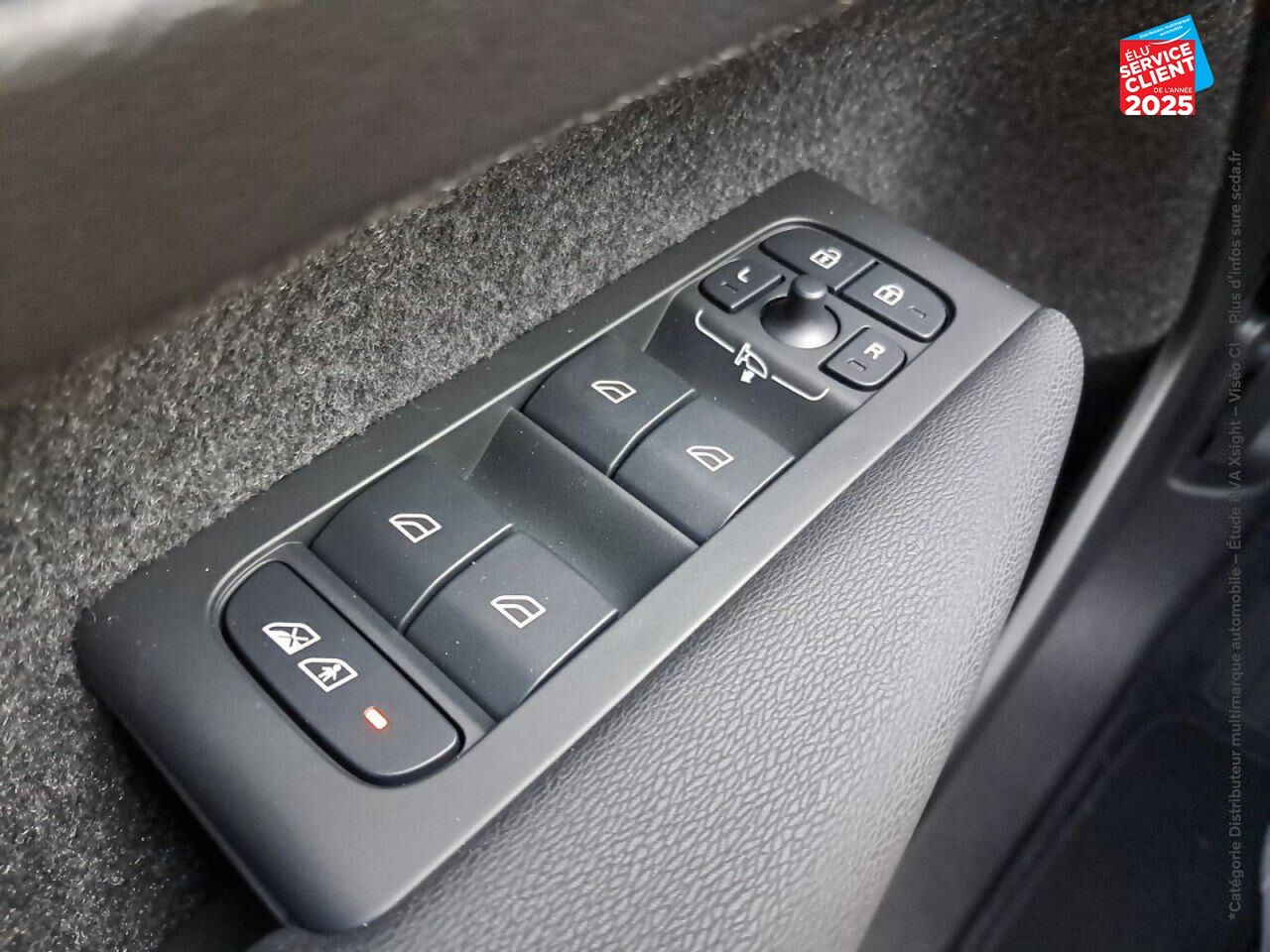 Véhicule d'occasion VOLVO EX40 SINGLE EXTENDED RANGE 252CH PLUS chez Volvo Reims