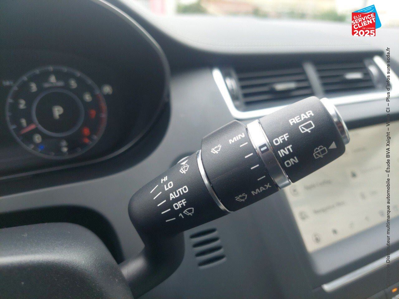 Véhicule d'occasion JAGUAR E-PACE 2.0P 250CH R-DYNAMIC AWD BVA9 chez BMW Pontarlier