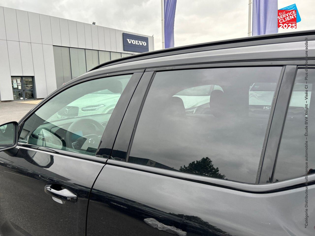Véhicule d'occasion VOLVO EX40 SINGLE 238CH BLACK EDITION chez Volvo Epernay