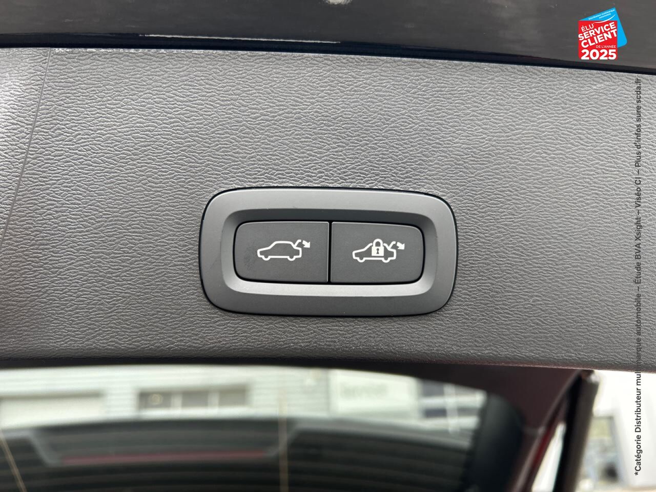 Véhicule d'occasion VOLVO EX40 SINGLE 238CH BLACK EDITION chez Volvo Epernay