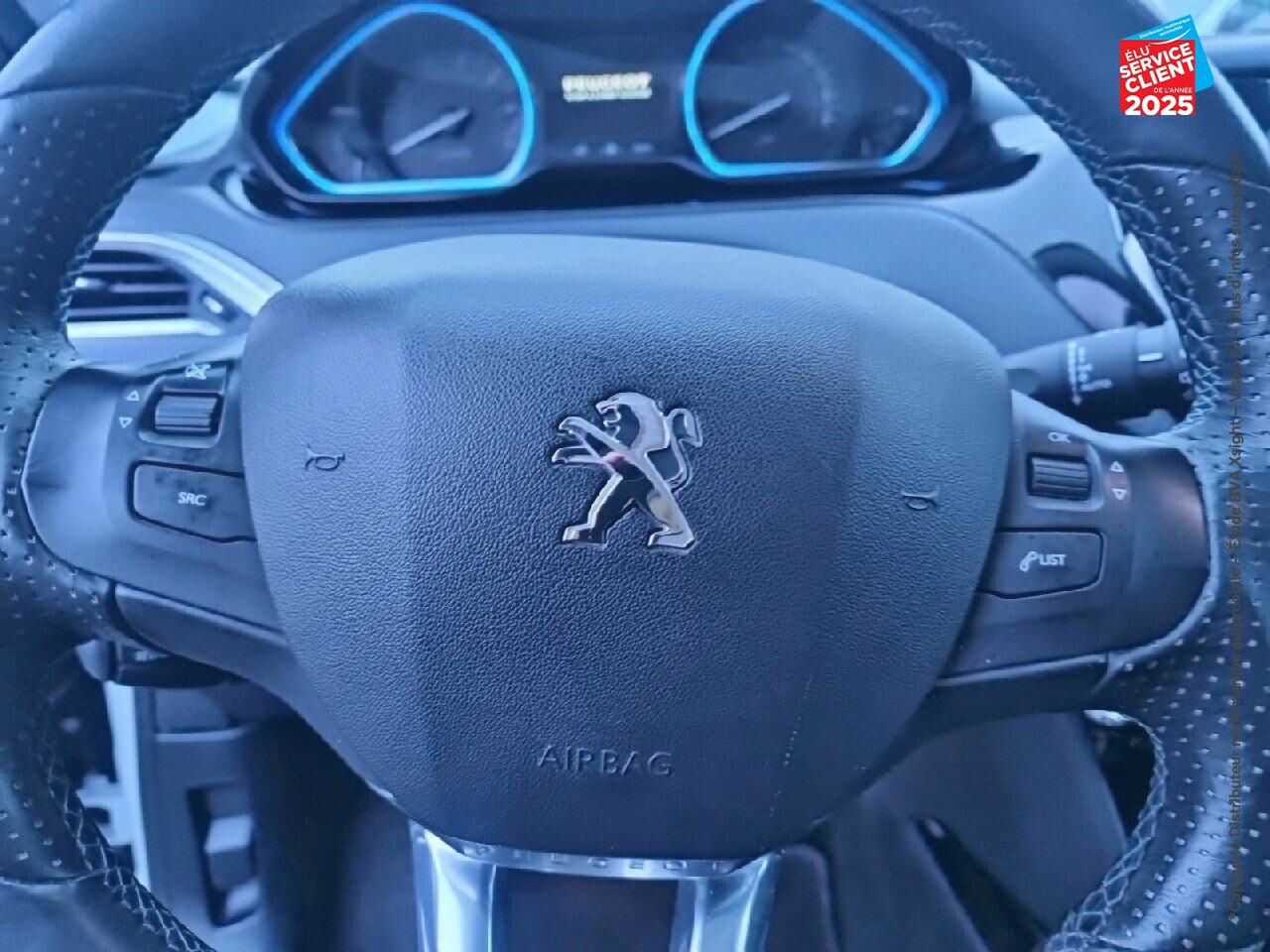 Véhicule d'occasion PEUGEOT 2008 1.2 PURETECH 130CH CROSSWAY SS chez Peugeot Reims