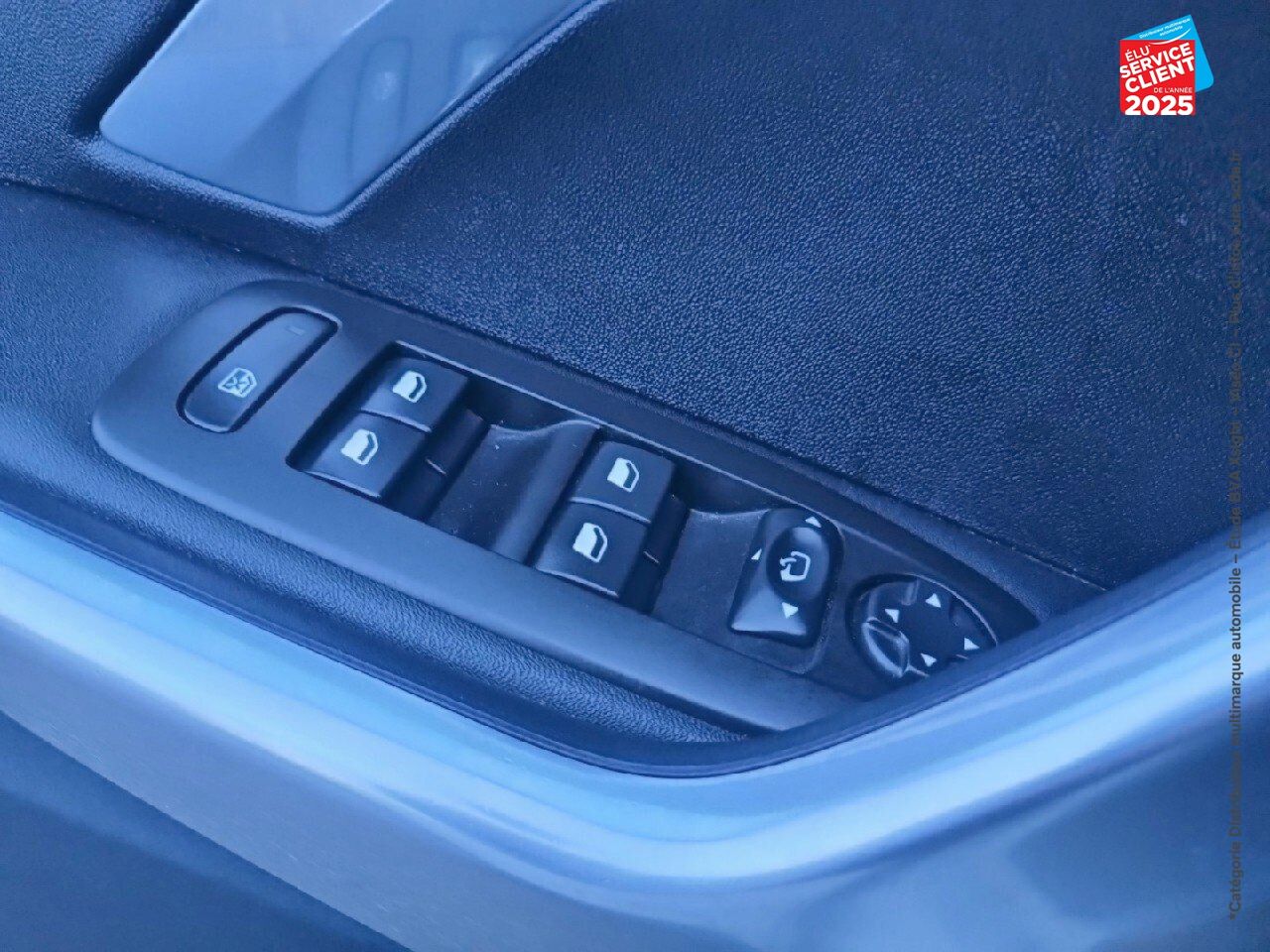 Véhicule d'occasion PEUGEOT 2008 1.2 PURETECH 130CH CROSSWAY SS chez Peugeot Reims