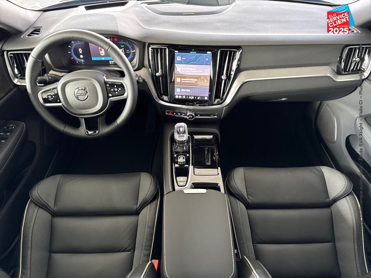 Véhicule d'occasion VOLVO V60 T6 AWD 253+145CH PLUS STYLE DARK GEARTRONIC 8 chez Volvo Epernay