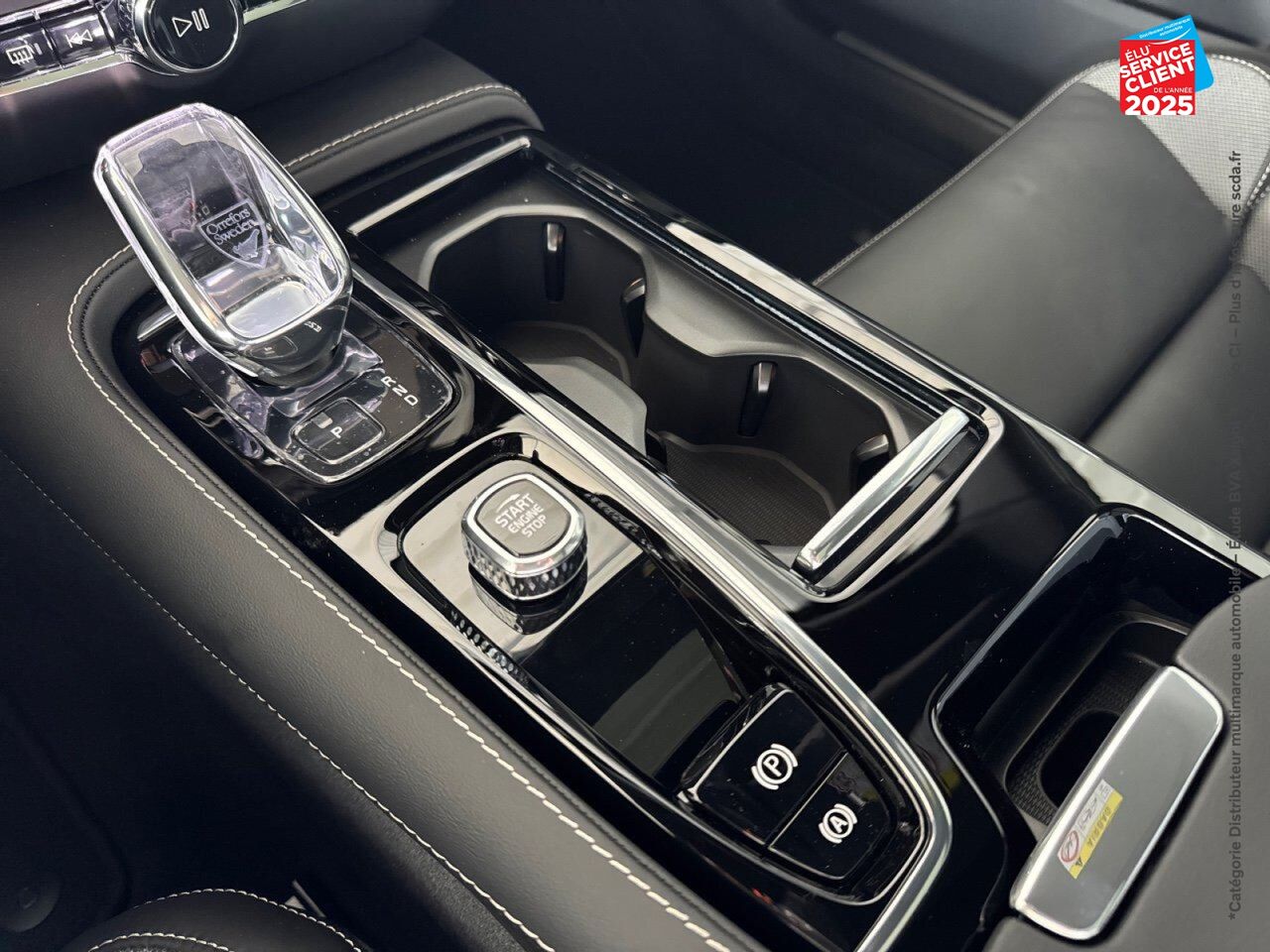 Véhicule d'occasion VOLVO V60 T6 AWD 253+145CH PLUS STYLE DARK GEARTRONIC 8 chez Volvo Epernay