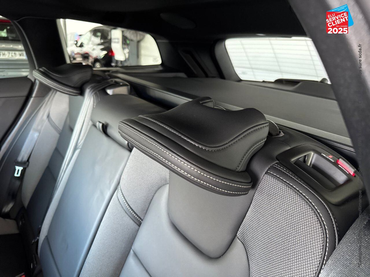 Véhicule d'occasion VOLVO V60 T6 AWD 253+145CH PLUS STYLE DARK GEARTRONIC 8 chez Volvo Epernay