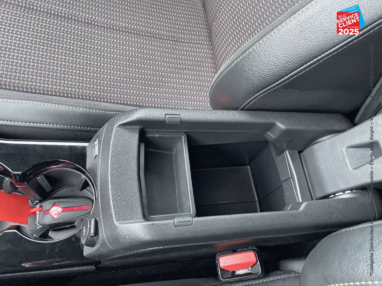 Véhicule d'occasion DS DS 3 CROSSBACK PURETECH 130CH PERFORMANCE LINE AUTOMATIQUE 7CV chez Renault Sélestat