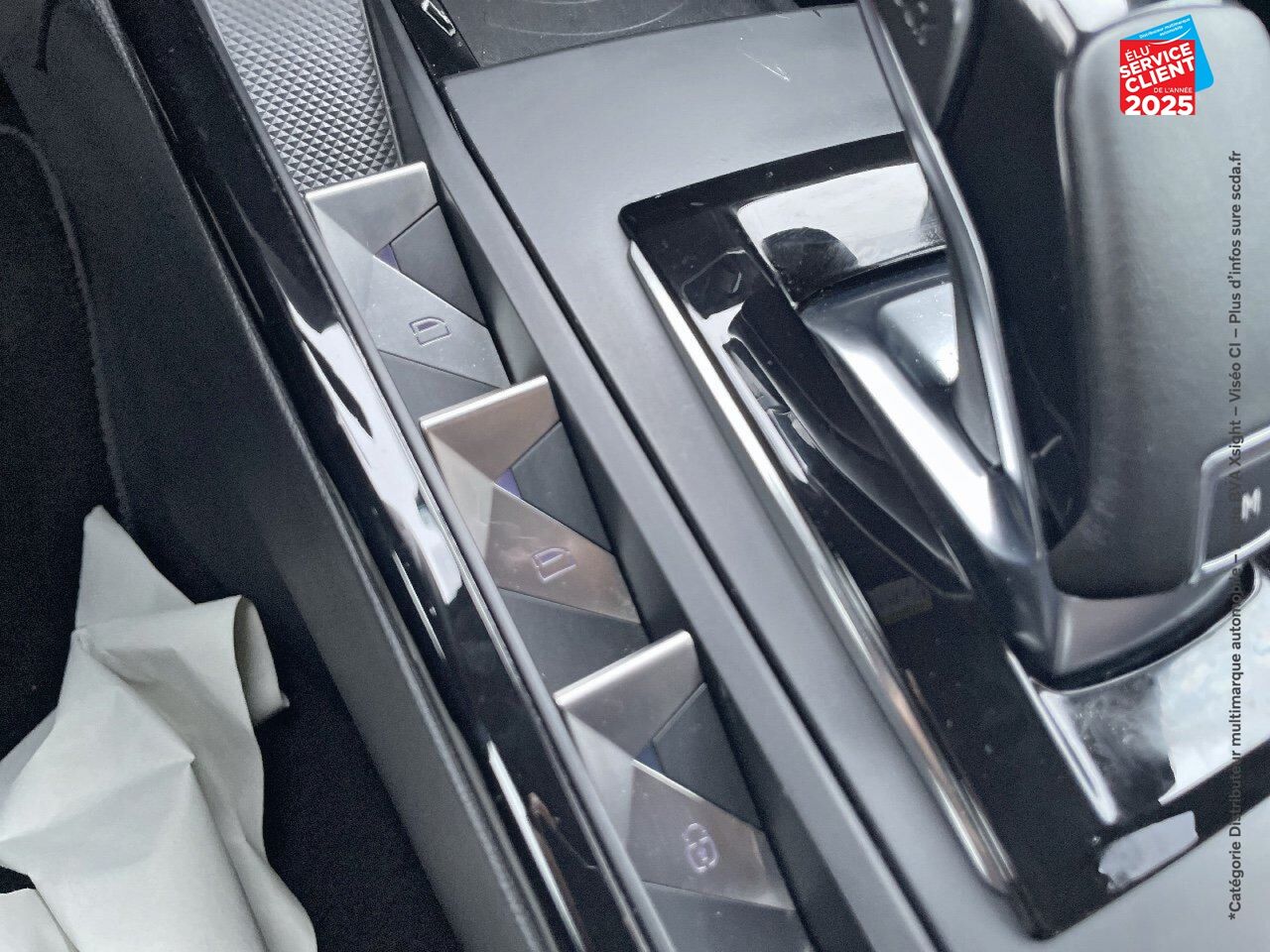 Véhicule d'occasion DS DS 3 CROSSBACK PURETECH 130CH PERFORMANCE LINE AUTOMATIQUE 7CV chez Renault Sélestat