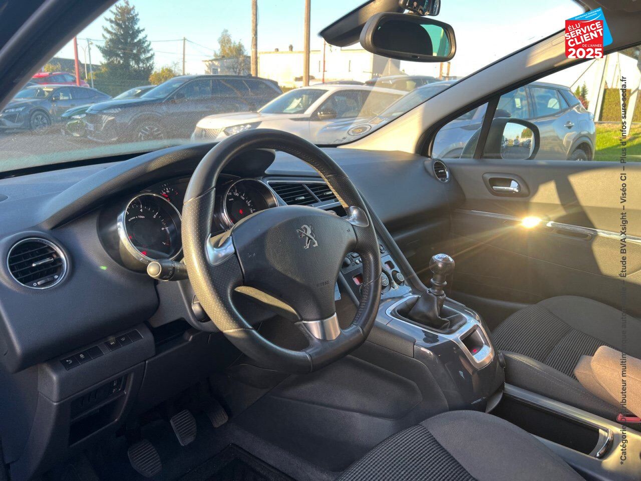 Véhicule d'occasion PEUGEOT 5008 1.2 PURETECH STYLE II SS chez Renault Sélestat