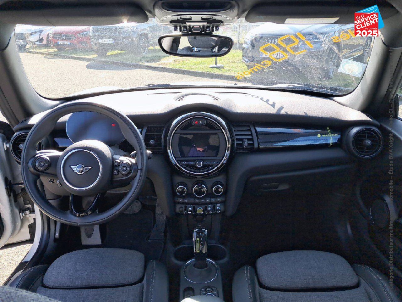 Véhicule d'occasion MINI MINI COOPER SE 184CH EDITION GREENWICH BVA chez MINI Lons-Le-Saunier