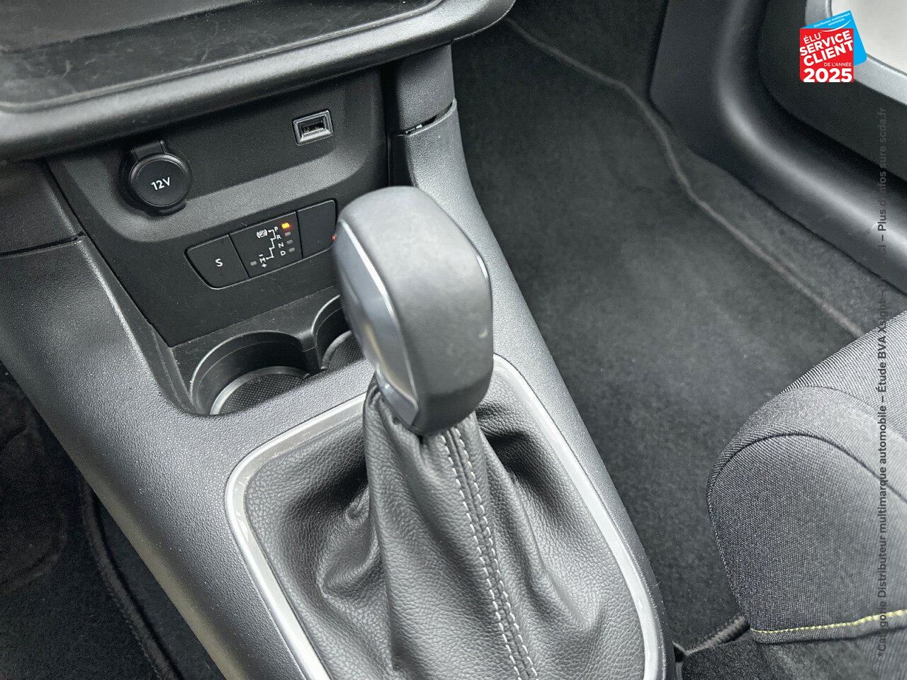 Véhicule d'occasion CITROEN C3 1.2 PURETECH 110CH SS SHINE EAT6 chez Renault Sélestat