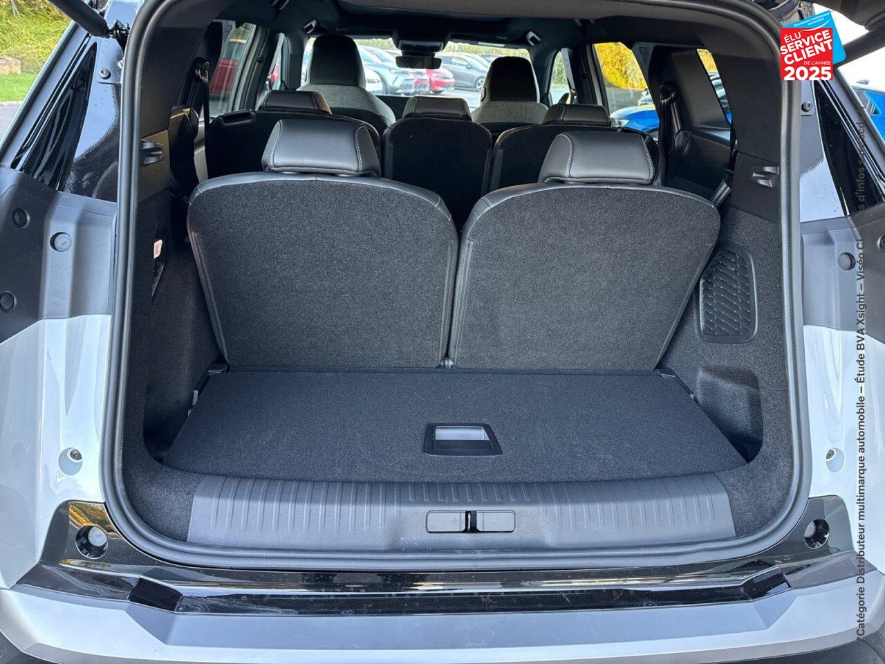 Véhicule d'occasion PEUGEOT 5008 ELECTRIQUE 210CH BATTERIE 73 KWH GT chez Dacia Strasbourg