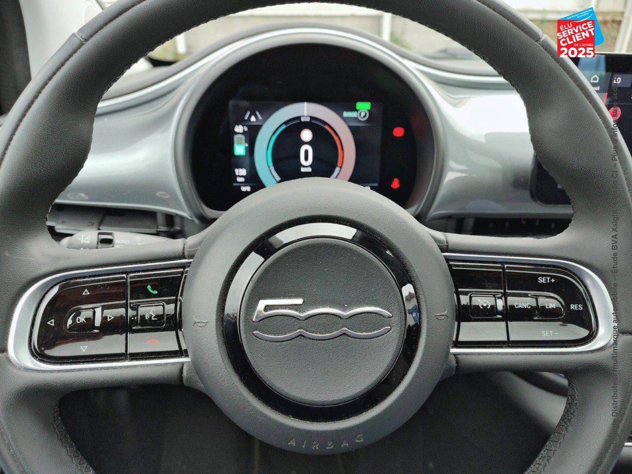 Véhicule d'occasion FIAT 500 E 118CH ICONE GPS RADAR AR chez Hyundai Epernay