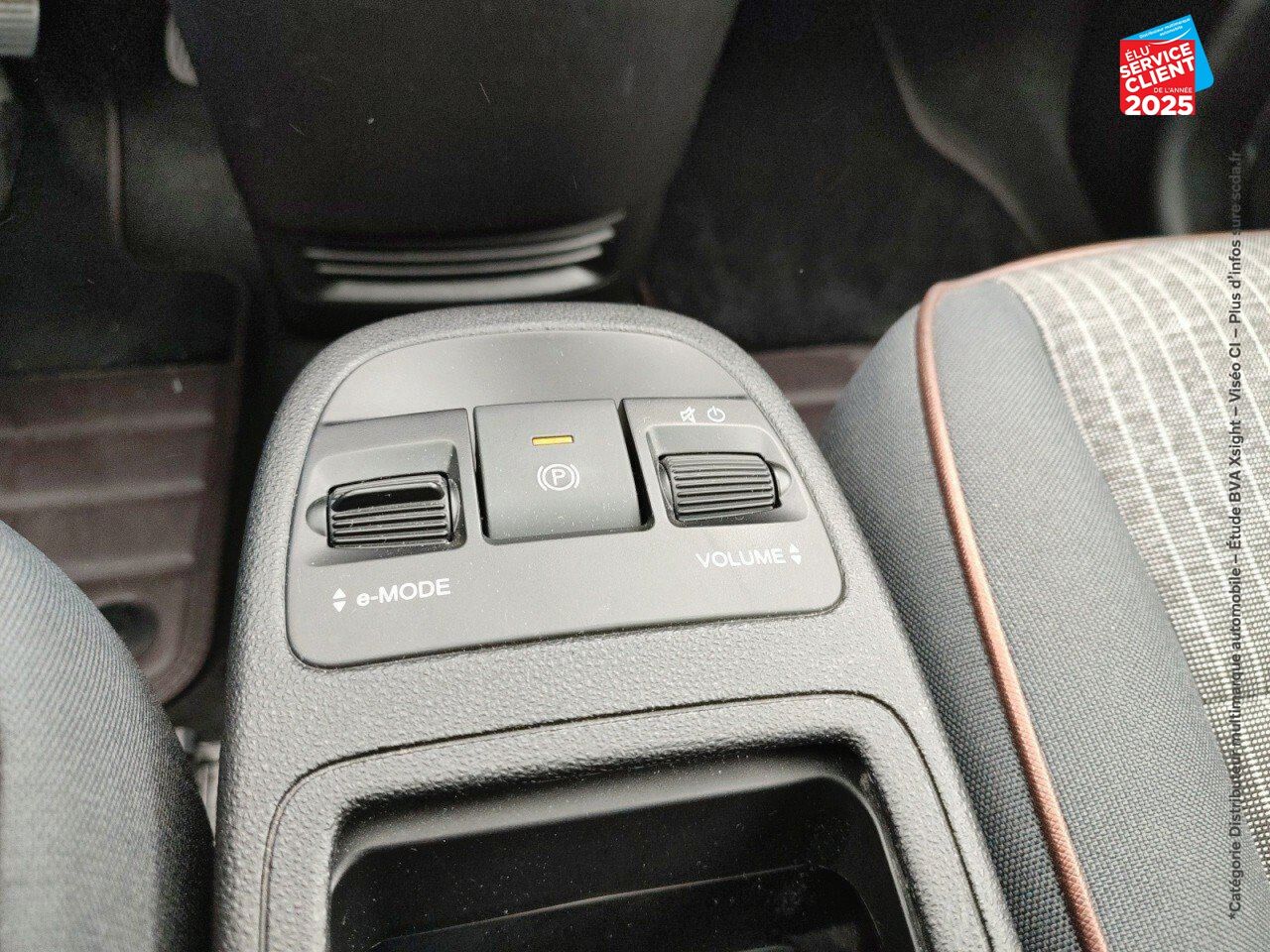 Véhicule d'occasion FIAT 500 E 118CH ICONE GPS RADAR AR chez Hyundai Epernay
