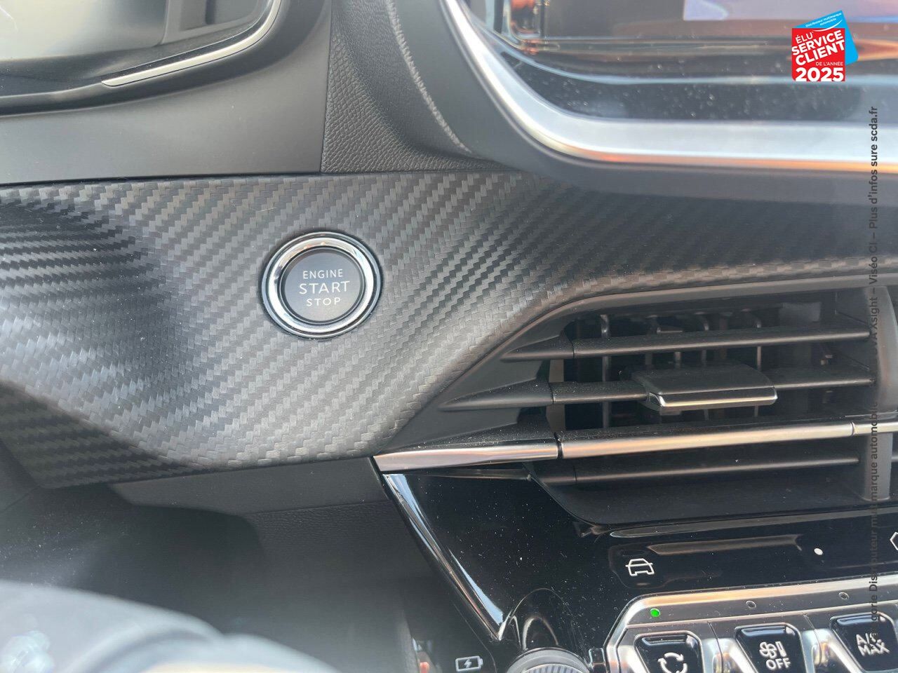 Véhicule neuf PEUGEOT 208 1.2 PURETECH 100CH SS ALLURE chez Peugeot Reims