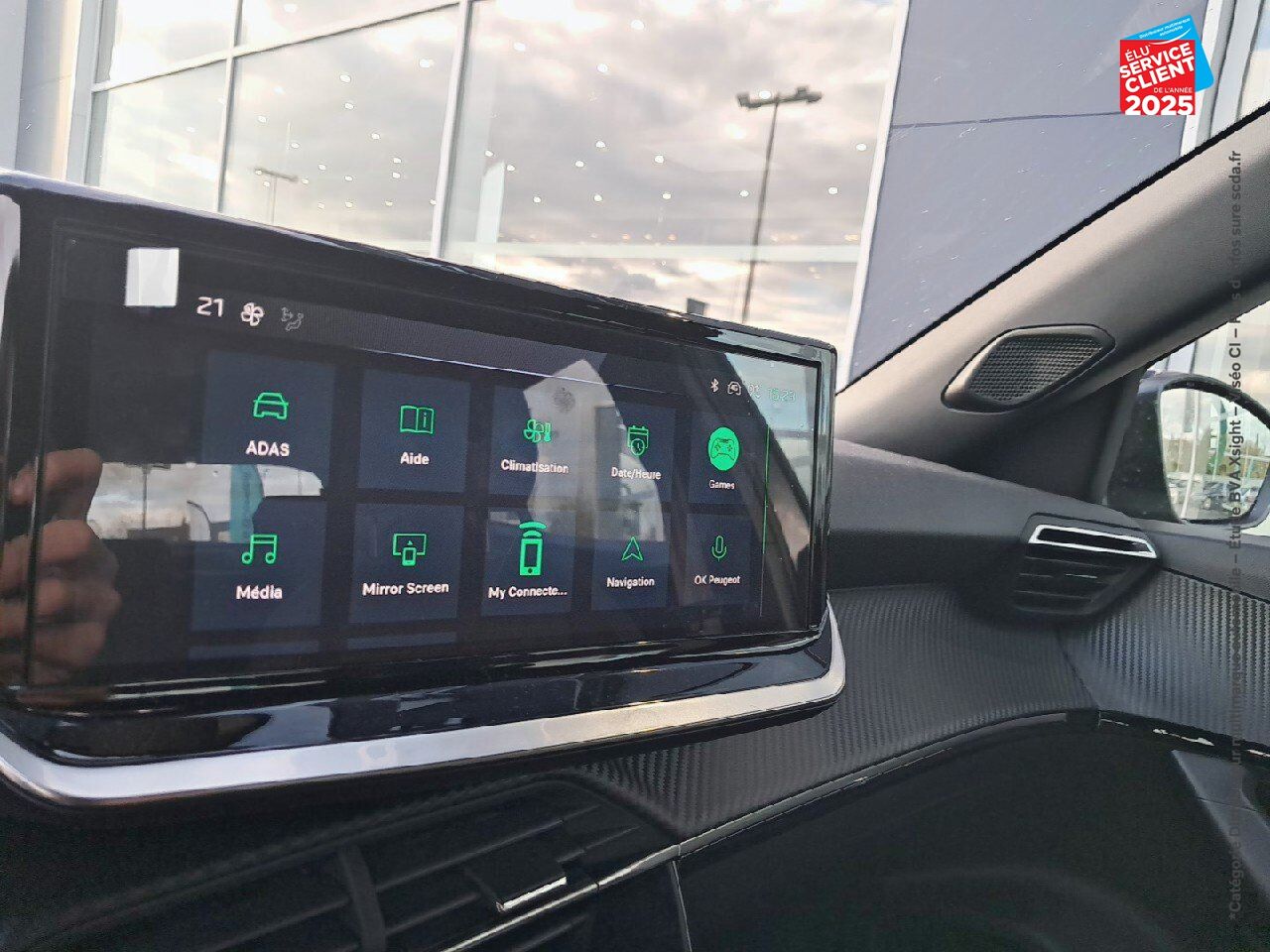 Véhicule neuf PEUGEOT 2008 1.2 PURETECH 100CH SS ACTIVE chez Peugeot Reims
