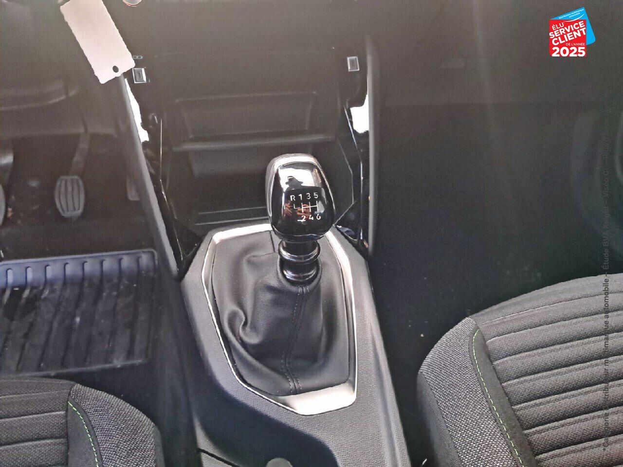 Véhicule neuf PEUGEOT 2008 1.2 PURETECH 100CH SS ACTIVE chez Peugeot Reims