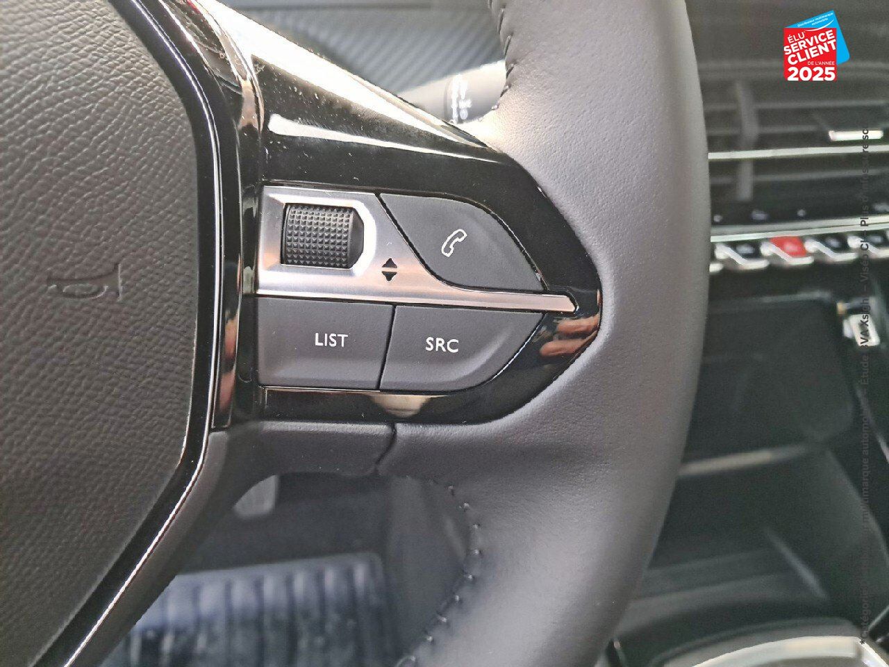 Véhicule neuf PEUGEOT 2008 1.2 PURETECH 100CH SS ACTIVE chez Peugeot Reims