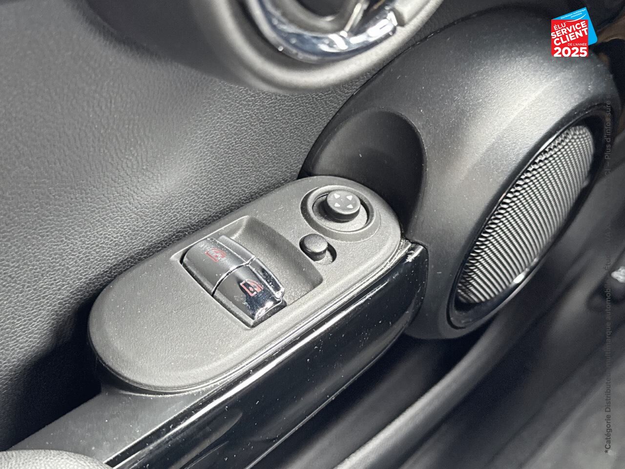 Véhicule d'occasion MINI MINI COOPER SE 184CH ESSENTIAL BVA 5CV chez MINI Colmar