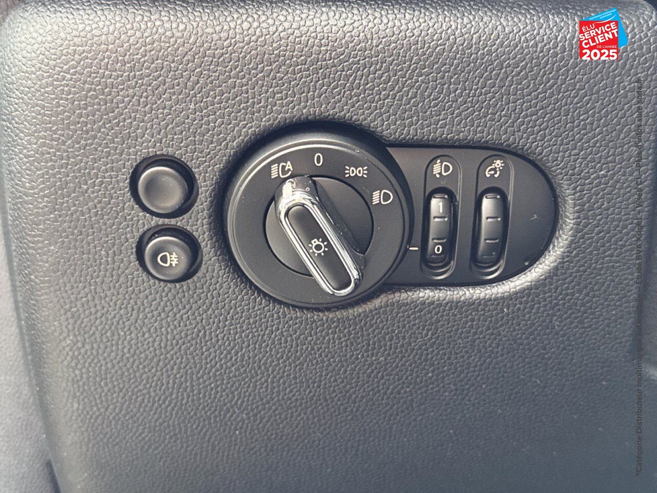 Véhicule d'occasion MINI MINI COOPER SE 184CH ESSENTIAL BVA 5CV chez MINI Colmar