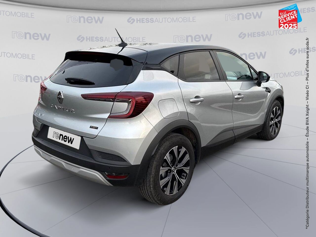 Véhicule d'occasion RENAULT CAPTUR 1.6 E-TECH HYBRIDE 145CH EVOLUTION chez Renault Colmar