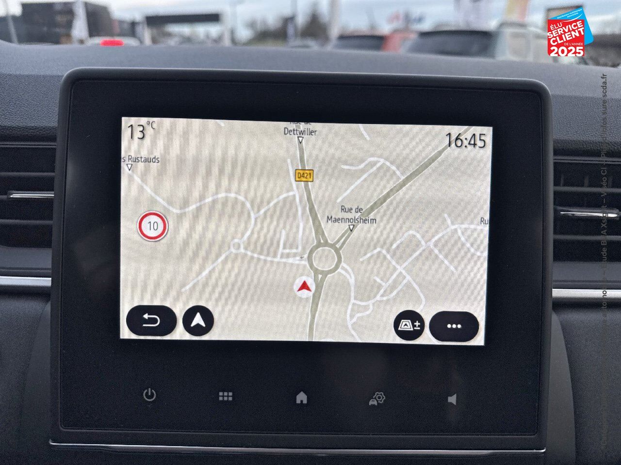 Véhicule d'occasion RENAULT CAPTUR 1.6 E-TECH HYBRIDE 145CH EVOLUTION chez Renault Colmar