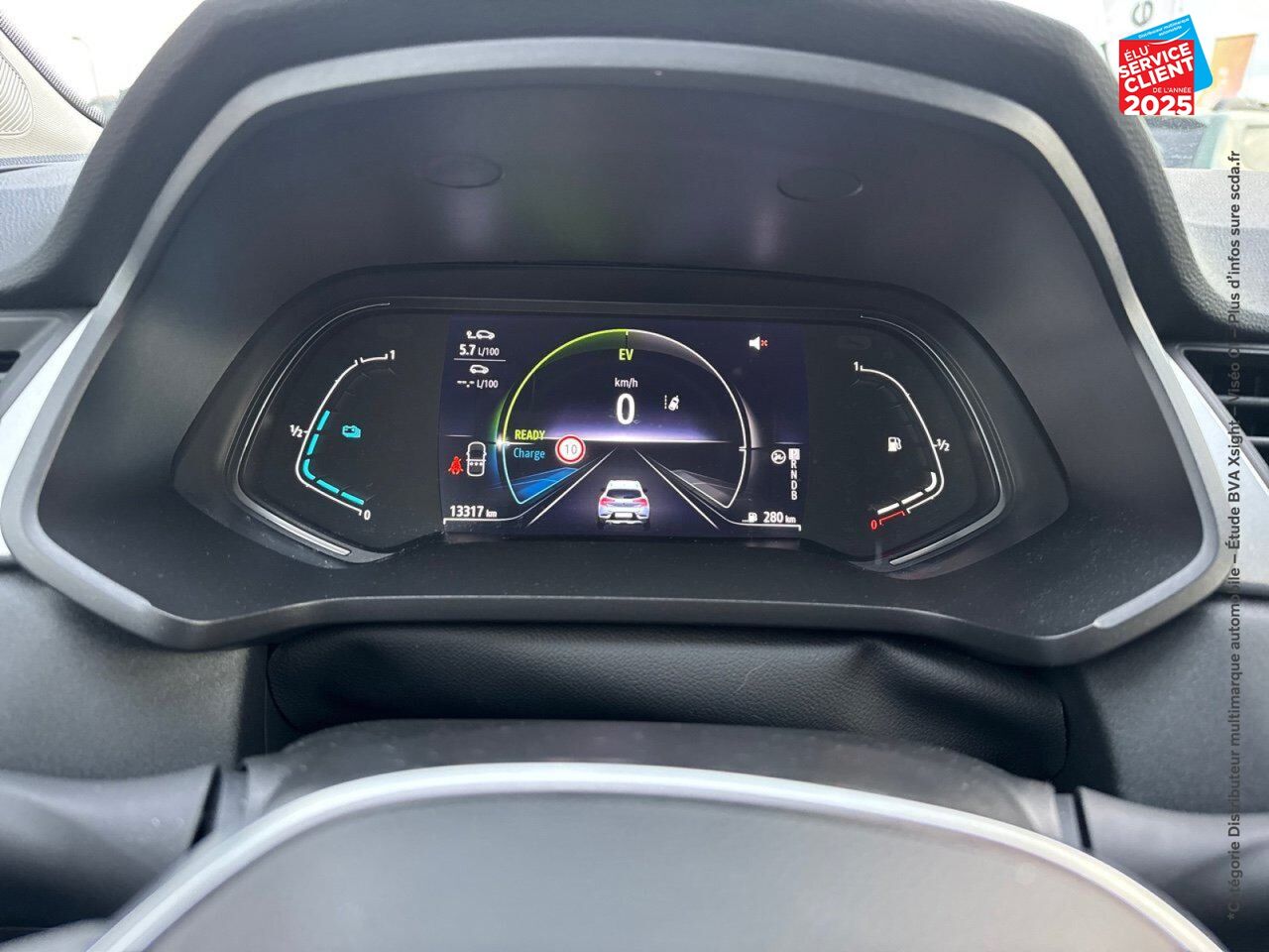 Véhicule d'occasion RENAULT CAPTUR 1.6 E-TECH HYBRIDE 145CH EVOLUTION chez Renault Colmar