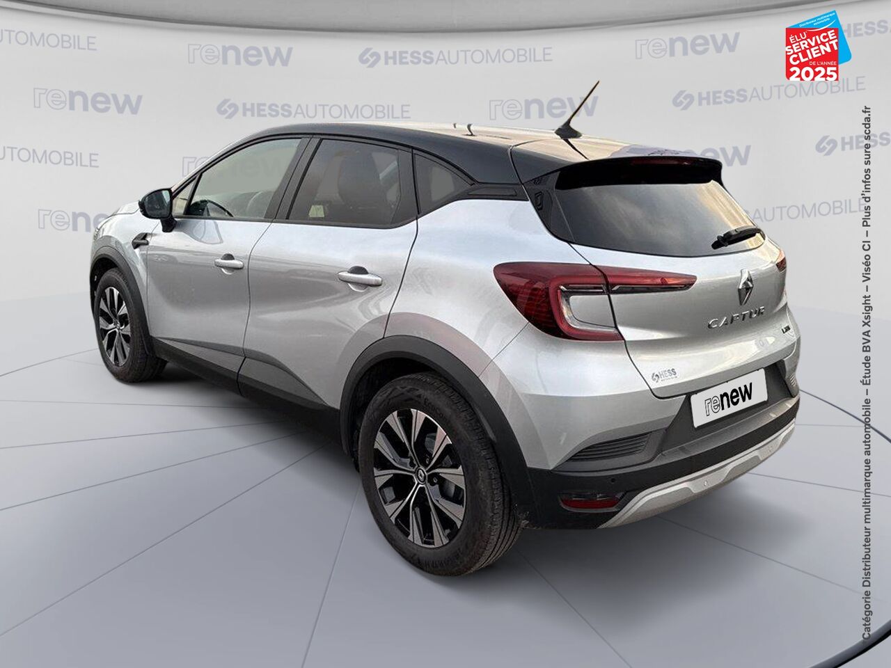 Véhicule d'occasion RENAULT CAPTUR 1.6 E-TECH HYBRIDE 145CH EVOLUTION chez Renault Colmar
