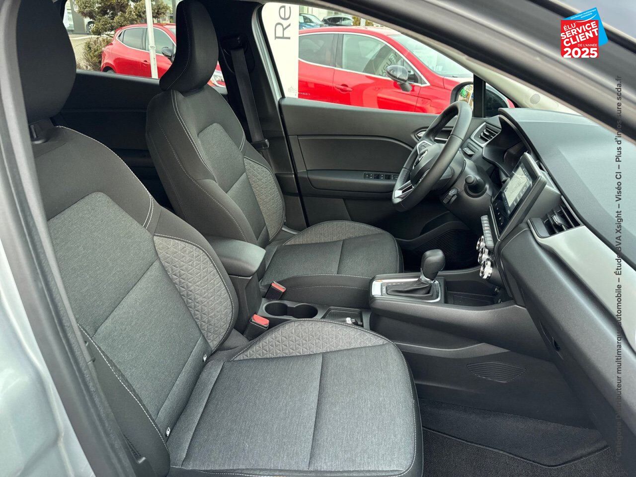 Véhicule d'occasion RENAULT CAPTUR 1.6 E-TECH HYBRIDE 145CH EVOLUTION chez Renault Colmar