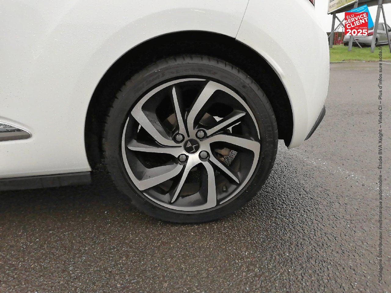 Véhicule d'occasion DS DS 3 CABRIO PURETECH 110CH SO CHIC AUTOMATIQUE chez Renault Colmar