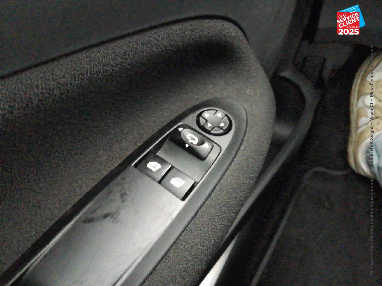 Véhicule d'occasion DS DS 3 CABRIO PURETECH 110CH SO CHIC AUTOMATIQUE chez Renault Colmar