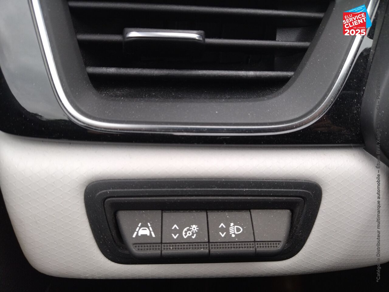 Véhicule d'occasion RENAULT CAPTUR 1.3 TCE 155CH FAP INTENS EDC - 20 chez Toyota Thionville