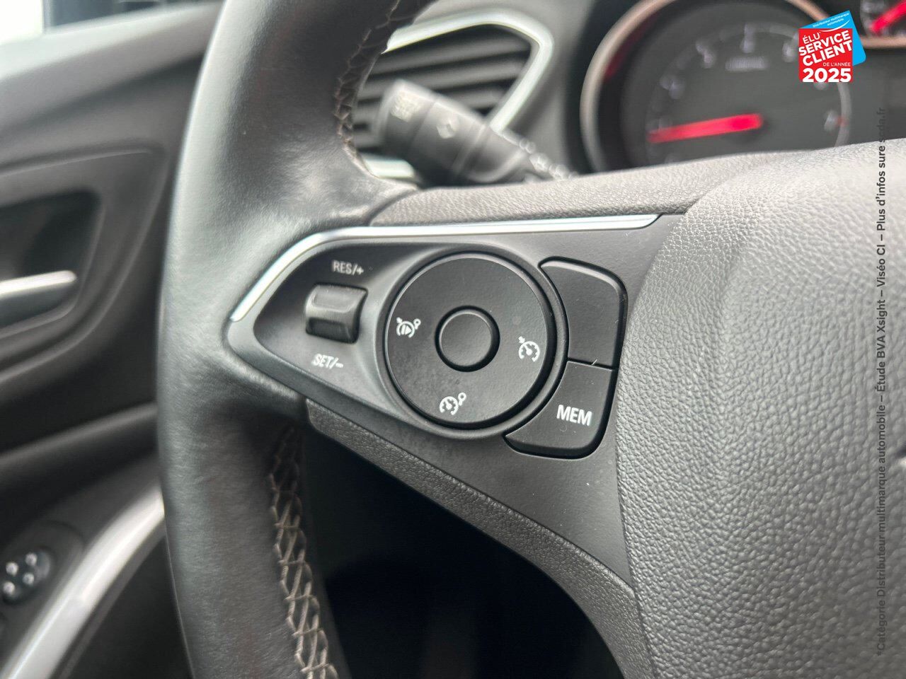 Véhicule d'occasion OPEL GRANDLAND X 1.2 TURBO 130CH ECOTEC BUSINESS EDITION chez Opel Charleville