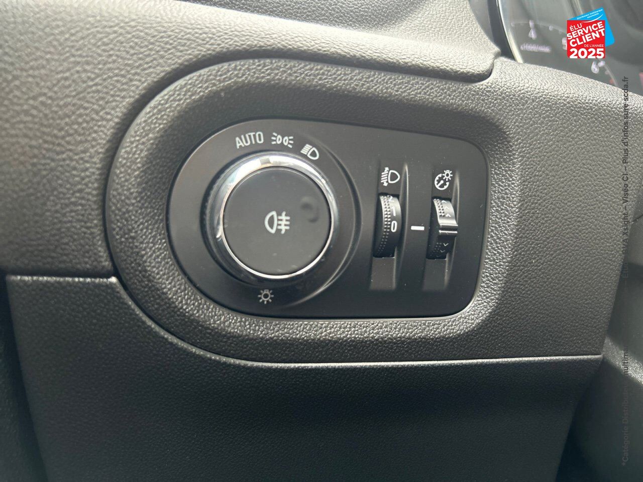 Véhicule d'occasion OPEL GRANDLAND X 1.2 TURBO 130CH ECOTEC BUSINESS EDITION chez Opel Charleville