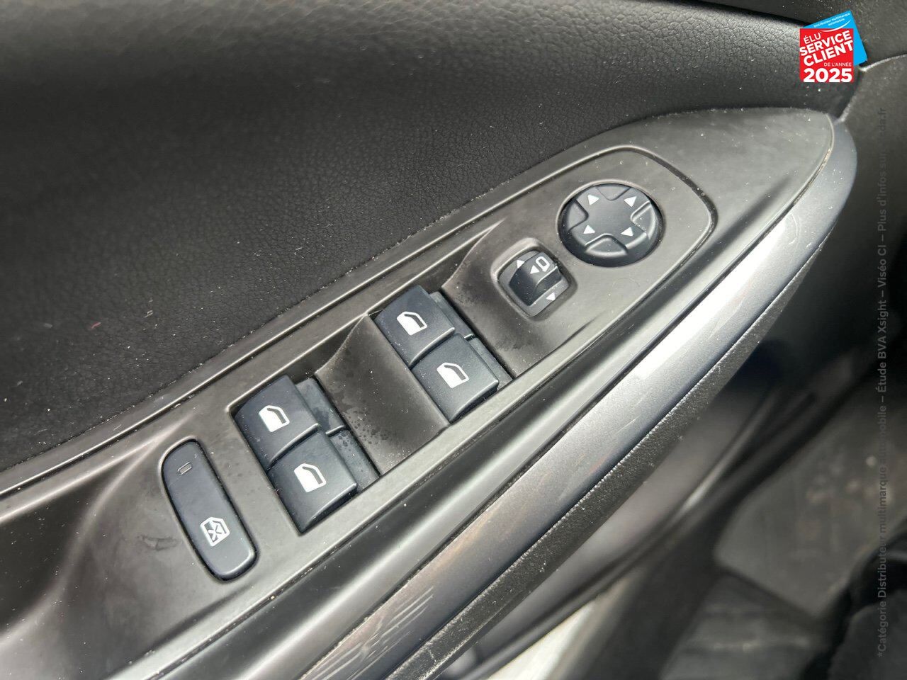 Véhicule d'occasion OPEL GRANDLAND X 1.2 TURBO 130CH ECOTEC BUSINESS EDITION chez Opel Charleville