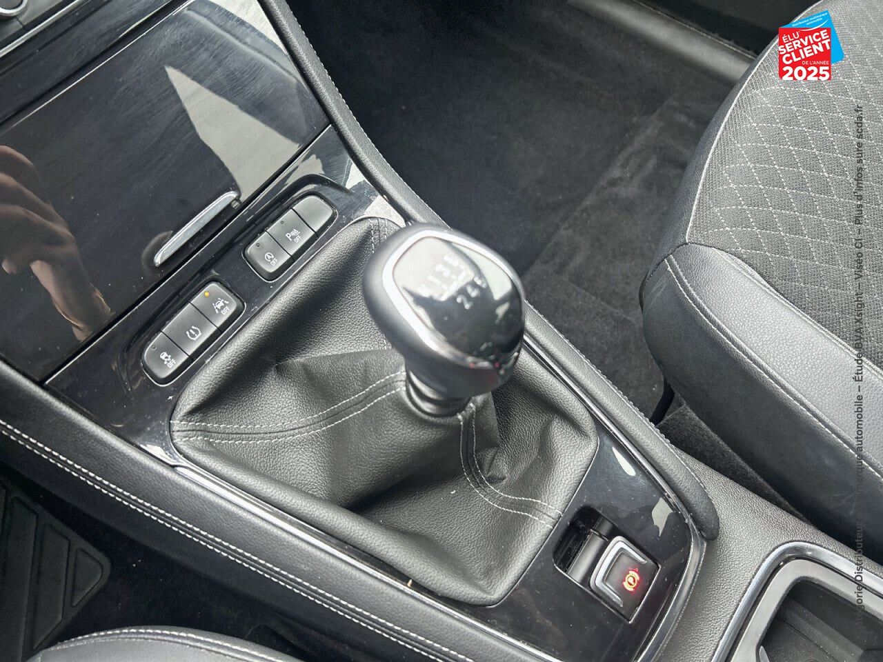 Véhicule d'occasion OPEL GRANDLAND X 1.2 TURBO 130CH ECOTEC BUSINESS EDITION chez Opel Charleville