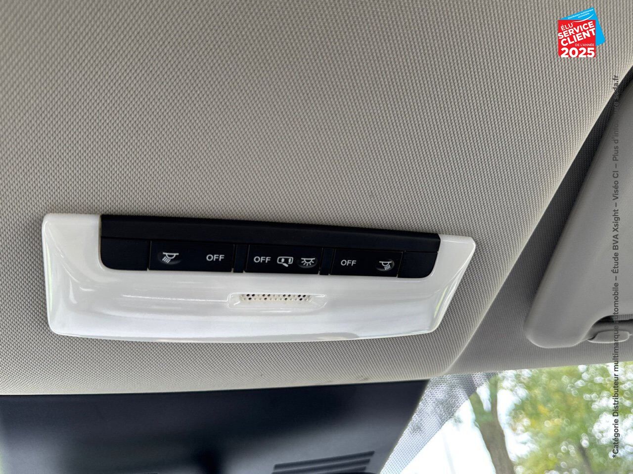 Véhicule d'occasion NISSAN LEAF 150CH 40KWH ACENTA 21.5 chez Toyota Verdun