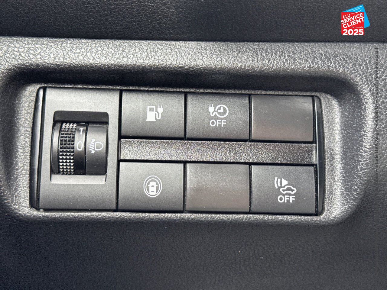 Véhicule d'occasion NISSAN LEAF 150CH 40KWH ACENTA 21.5 chez Toyota Verdun