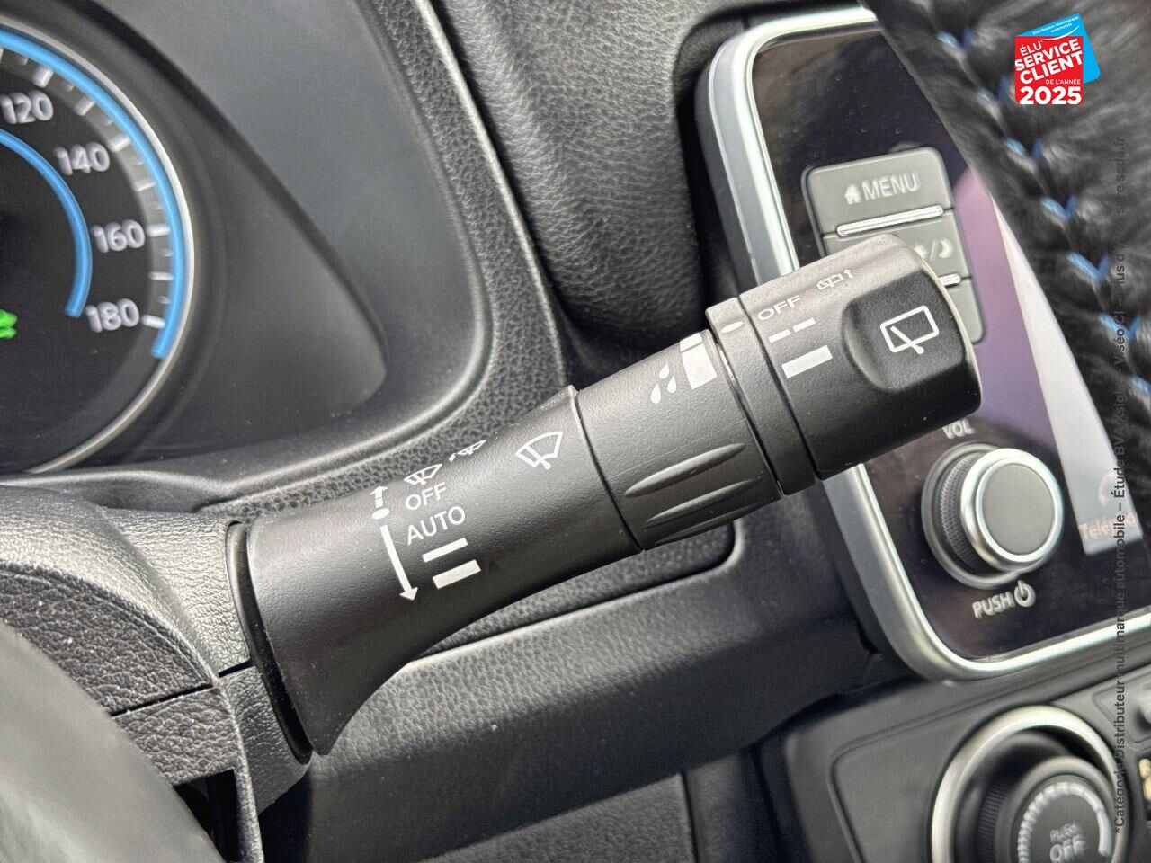 Véhicule d'occasion NISSAN LEAF 150CH 40KWH ACENTA 21.5 chez Toyota Verdun