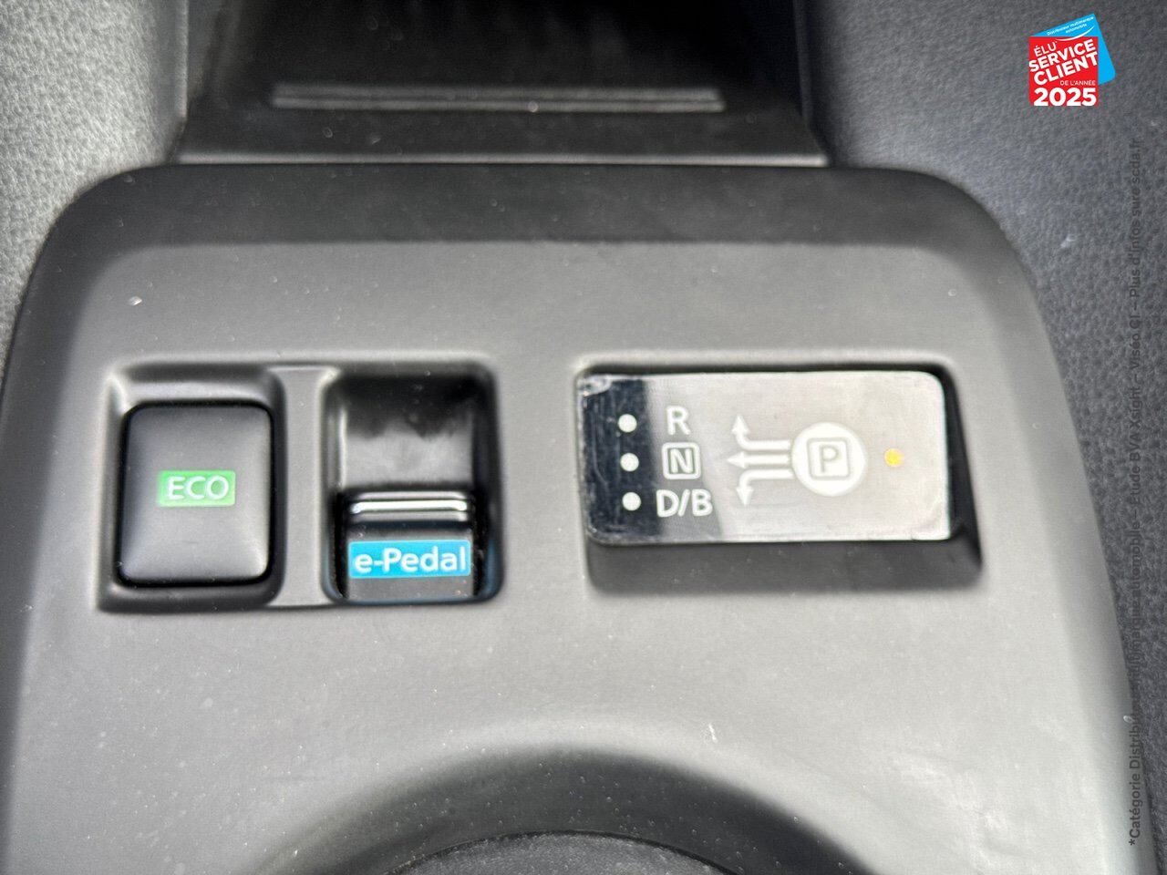 Véhicule d'occasion NISSAN LEAF 150CH 40KWH ACENTA 21.5 chez Toyota Verdun