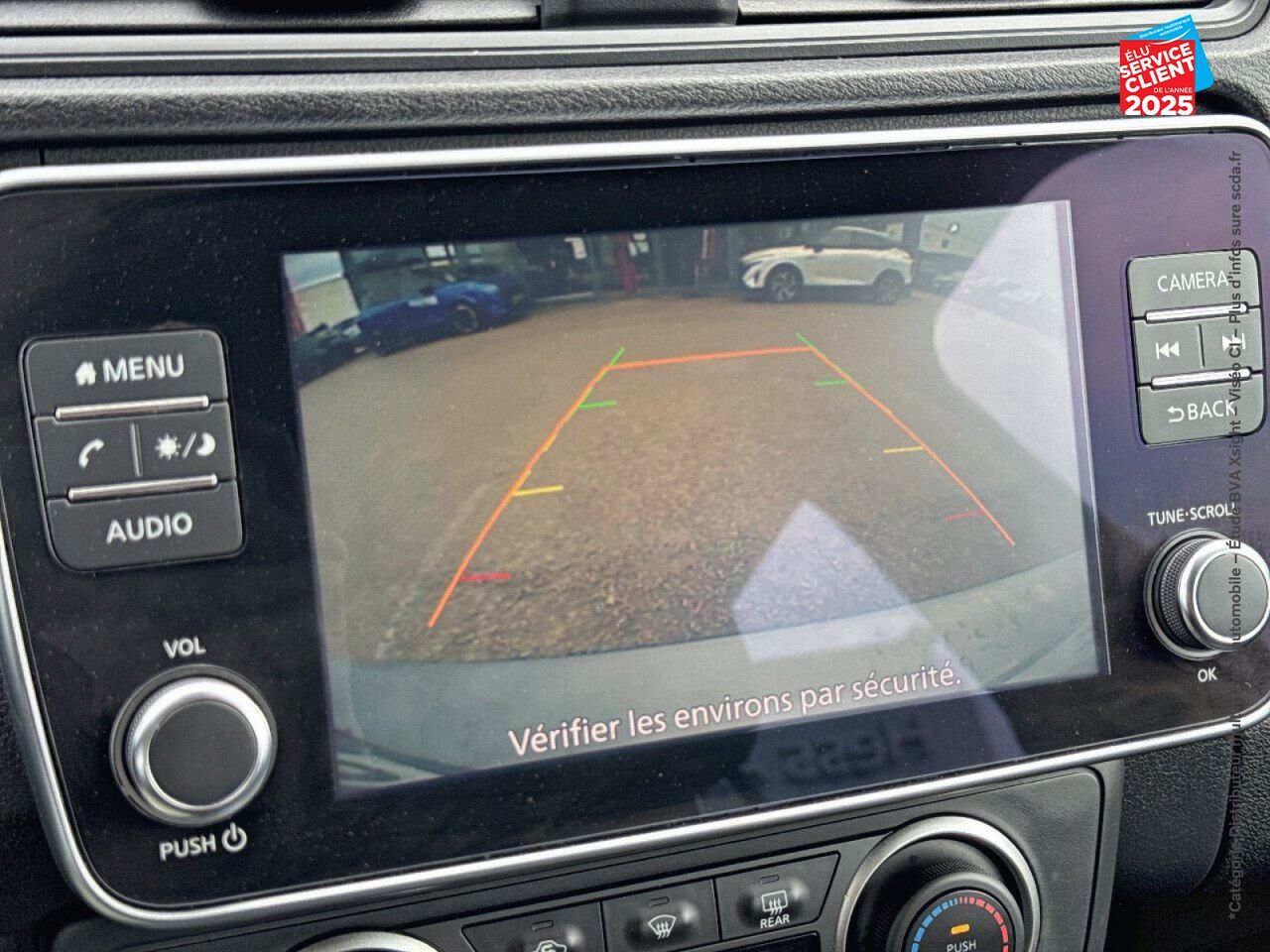 Véhicule d'occasion NISSAN LEAF 150CH 40KWH ACENTA 21.5 chez Toyota Verdun