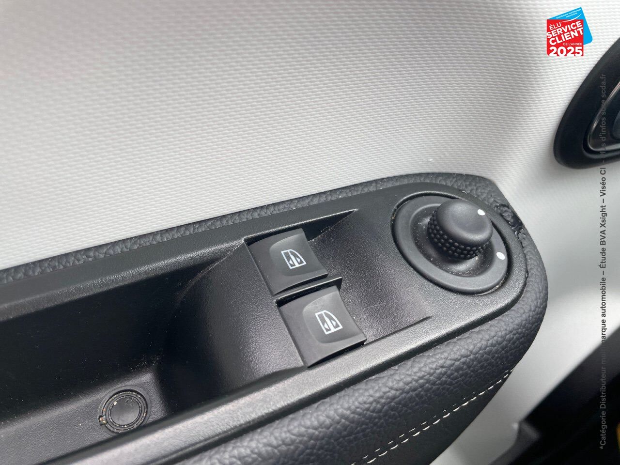 Véhicule d'occasion RENAULT TWINGO E-TECH ELECTRIC TECHNO R80 ACHAT INTEGRAL chez Renault Colmar