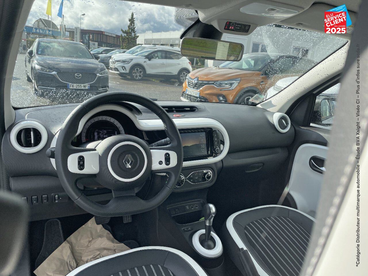 Véhicule d'occasion RENAULT TWINGO E-TECH ELECTRIC TECHNO R80 ACHAT INTEGRAL chez Renault Colmar