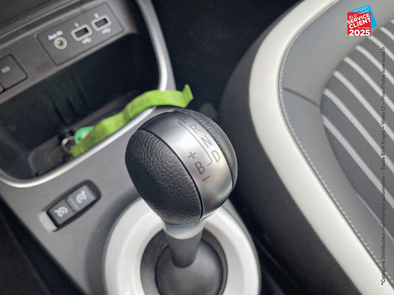 Véhicule d'occasion RENAULT TWINGO E-TECH ELECTRIC TECHNO R80 ACHAT INTEGRAL chez Renault Colmar