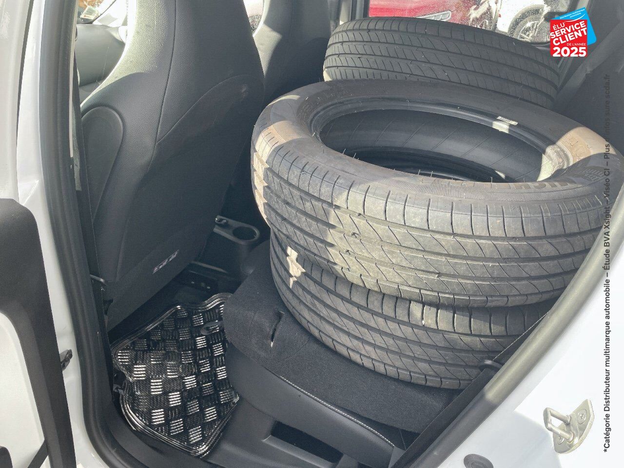 Véhicule d'occasion RENAULT TWINGO E-TECH ELECTRIC TECHNO R80 ACHAT INTEGRAL chez Renault Colmar