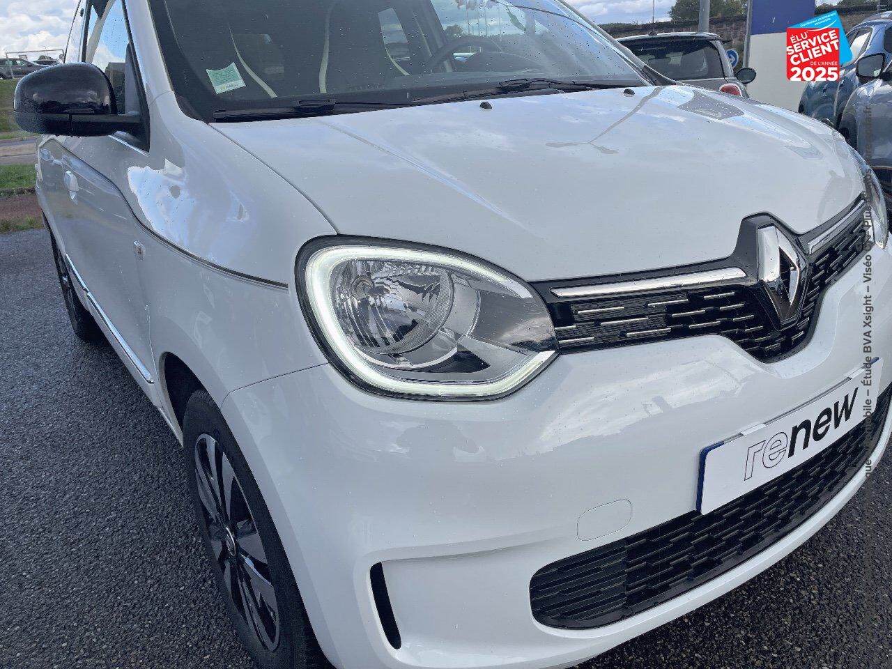 Véhicule d'occasion RENAULT TWINGO E-TECH ELECTRIC TECHNO R80 ACHAT INTEGRAL chez Renault Colmar