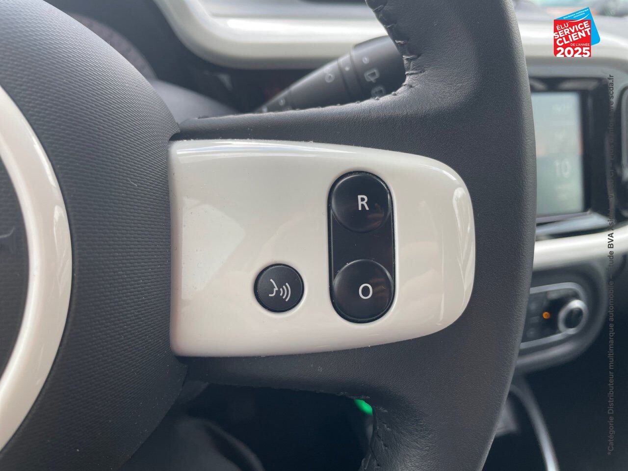 Véhicule d'occasion RENAULT TWINGO E-TECH ELECTRIC TECHNO R80 ACHAT INTEGRAL chez Renault Colmar