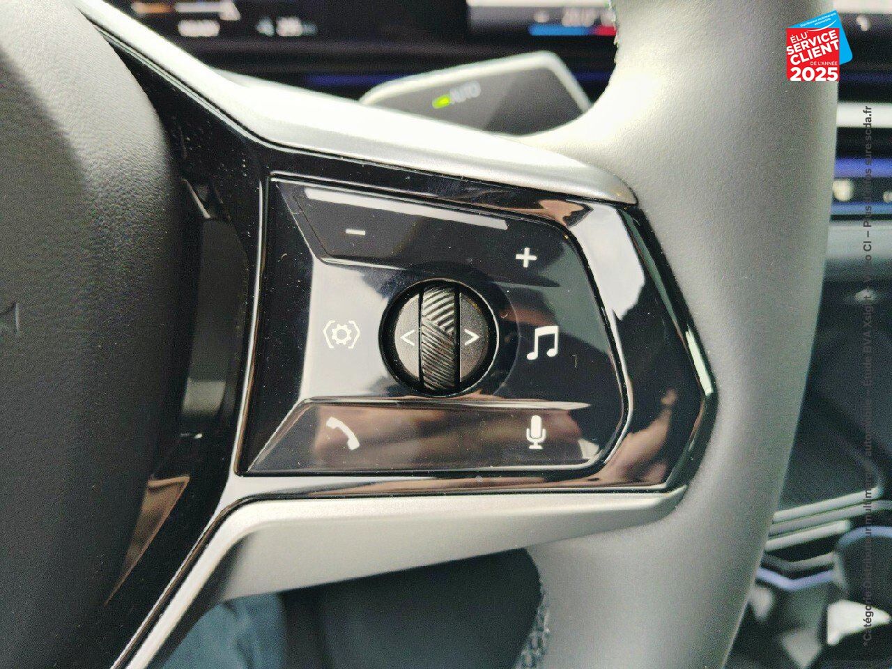 Véhicule d'occasion BMW SERIE 5 I5 340CH EDRIVE40 chez Volvo Epernay