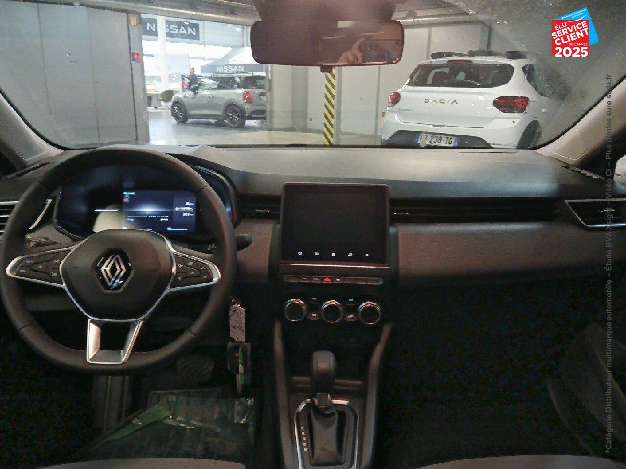 Véhicule d'occasion RENAULT CLIO 1.6 E-TECH 145CH FULL HYBRID EVOLUTION - 24 chez Opel Verdun