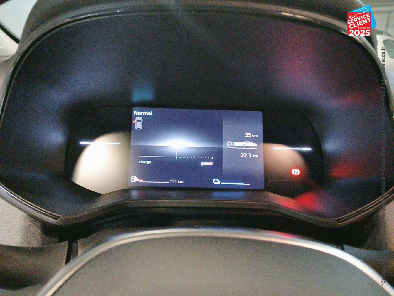 Véhicule d'occasion RENAULT CLIO 1.6 E-TECH 145CH FULL HYBRID EVOLUTION - 24 chez Opel Verdun