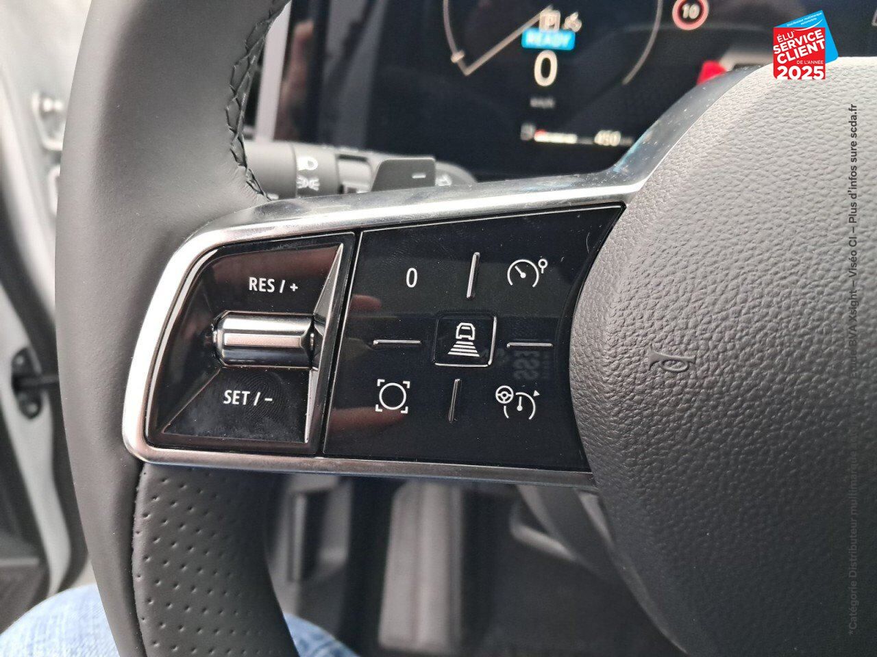 Véhicule d'occasion RENAULT ESPACE 1.2 E-TECH FULL HYBRID 200CH ICONIC 7 PLACES chez Toyota Saint Dizier